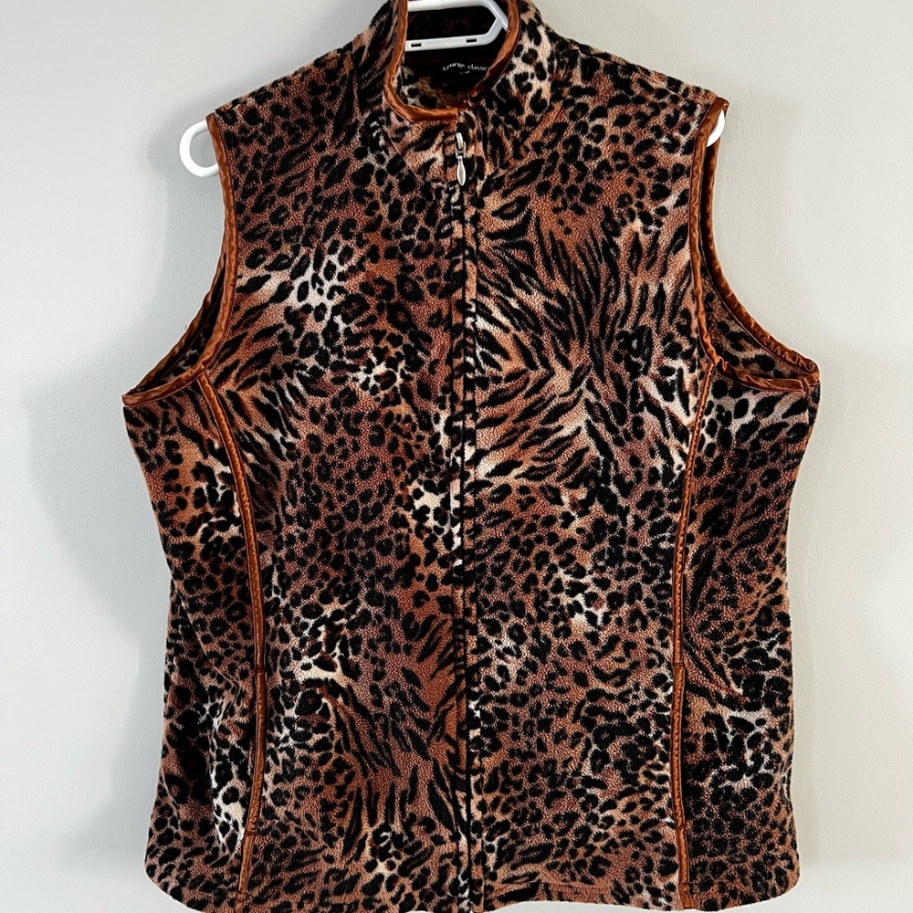 Animal print fleece vest, X-Large
